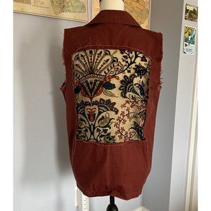 Gimmicks Women’s Maroon Vest With Sheer Paisley Back Women’s Size L
